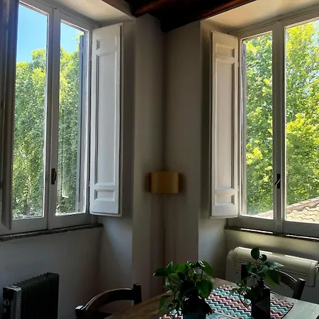 Lägenhet Finestre Sul Tevere Rom